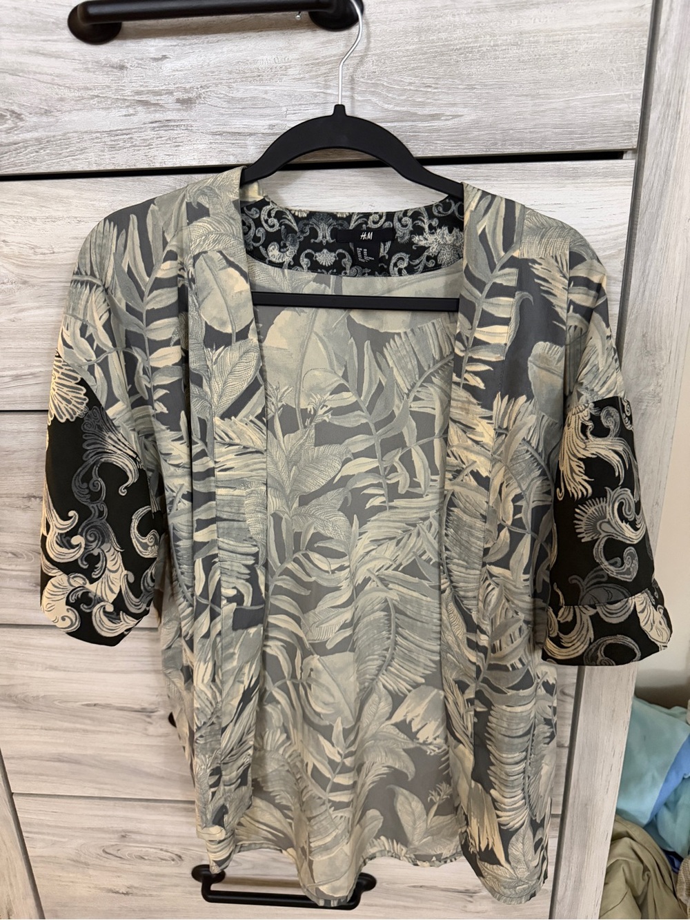 H&M Black and Cream Tropical Print Kimono Tunic